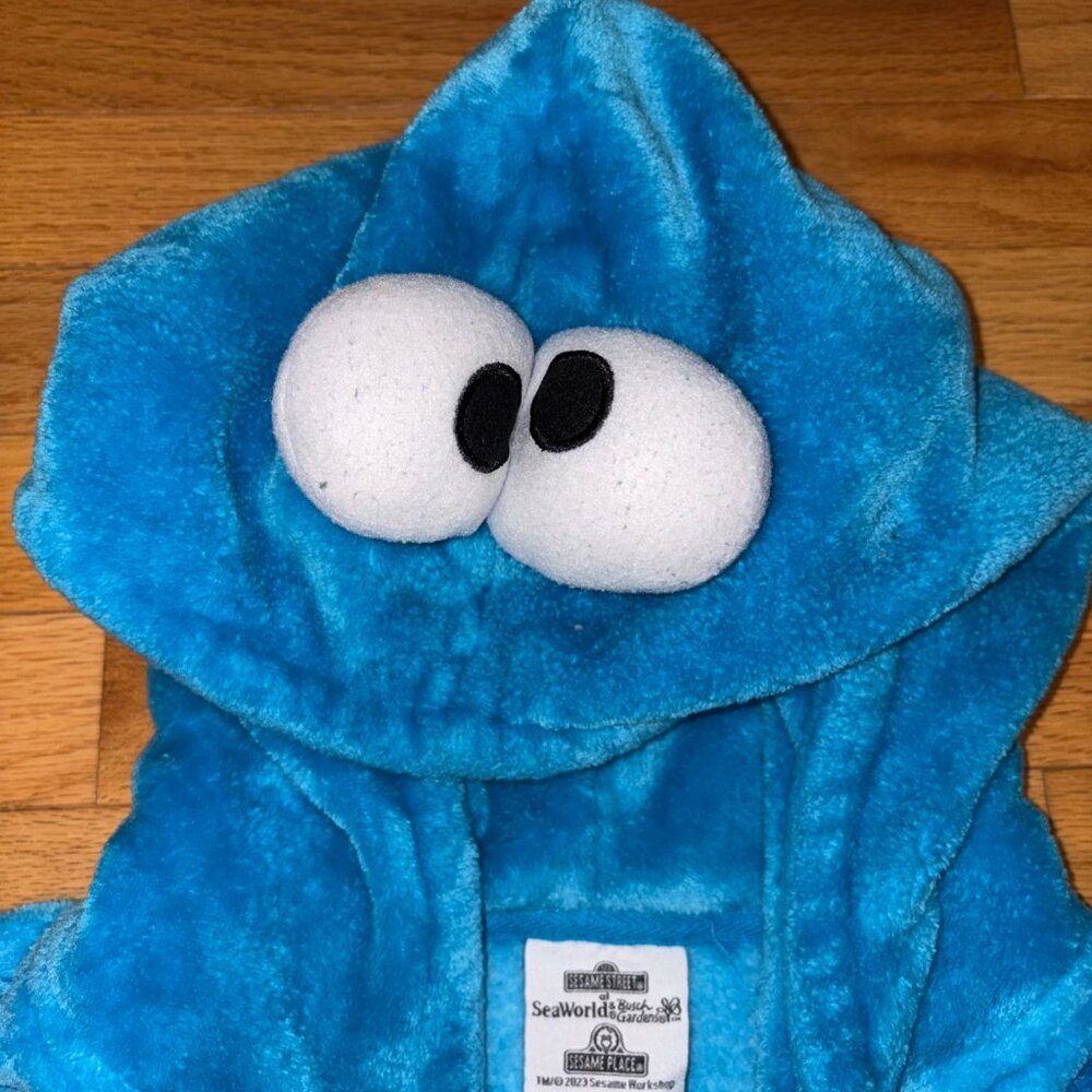 Sesame Street Fuzzy Blue Cookie Monster Hoodie - Picture 4 of 11
